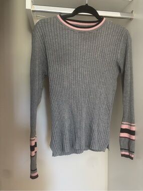 Grey Pink Black Knit Ribbed Sweater